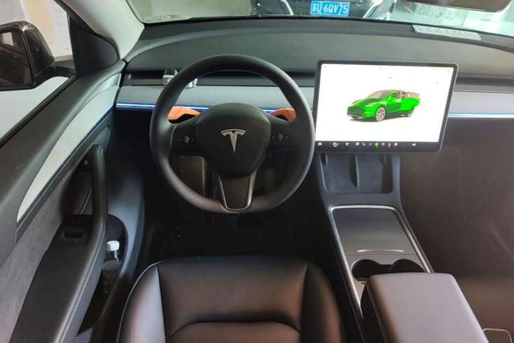 Used Tesla Model Y 2024 Long-Range All-Wheel-Drive Version Steering Wheel