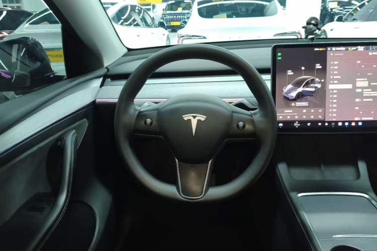 Used Tesla Model Y 2024 Rear-Wheel-Drive Version Steering Wheel