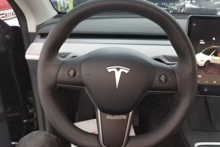 Used Tesla Model Y 2024 Rear-Wheel-Drive Version Steering Wheel