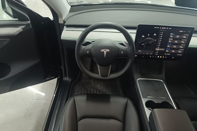 Used Tesla Model Y 2024 Rear-Wheel-Drive Version Steering Wheel