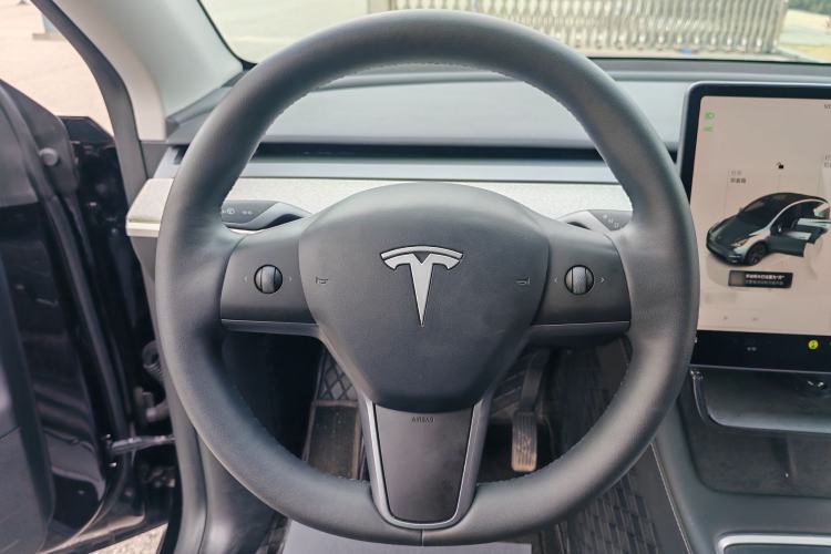 Used Tesla Model Y 2024 Rear-Wheel-Drive Version Steering Wheel