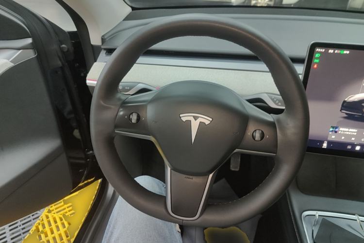 Used Tesla Model Y 2024 Rear-Wheel-Drive Version Steering Wheel