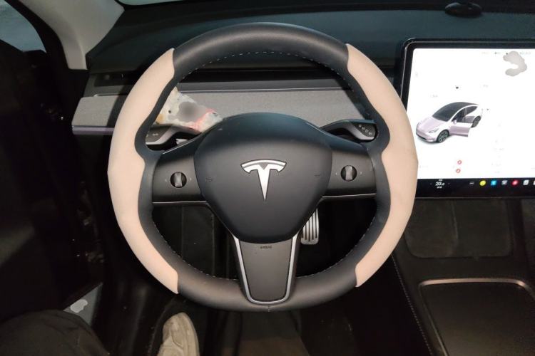 Used Tesla Model Y 2024 Rear-Wheel-Drive Version Steering Wheel