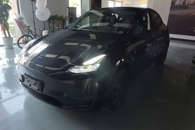 Used Tesla Model Y 2024 Long-Range All-Wheel-Drive Version Guazi used car, China used car export, Used car for sale, Used cars, Cheapest cars for sale