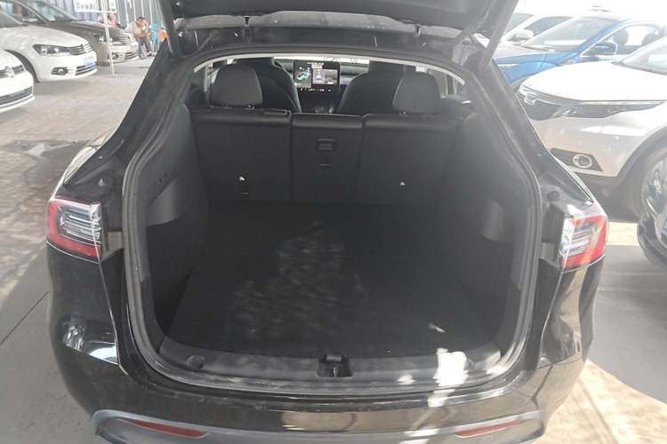 Used Tesla Model Y 2024 Rear-Wheel-Drive Version Trunk