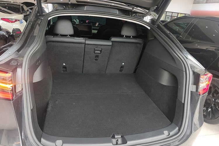 Used Tesla Model Y 2024 Rear-Wheel-Drive Version Trunk