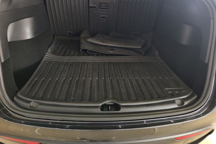 Used Tesla Model Y 2024 Rear-Wheel-Drive Version Trunk