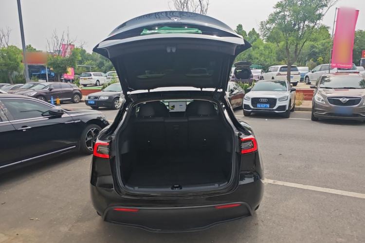 Used Tesla Model Y 2024 Rear-Wheel-Drive Version Trunk
