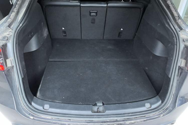 Used Tesla Model Y 2024 Rear-Wheel-Drive Version Trunk