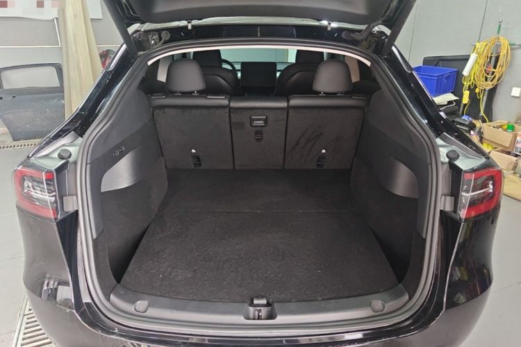 Used Tesla Model Y 2024 Rear-Wheel-Drive Version Trunk