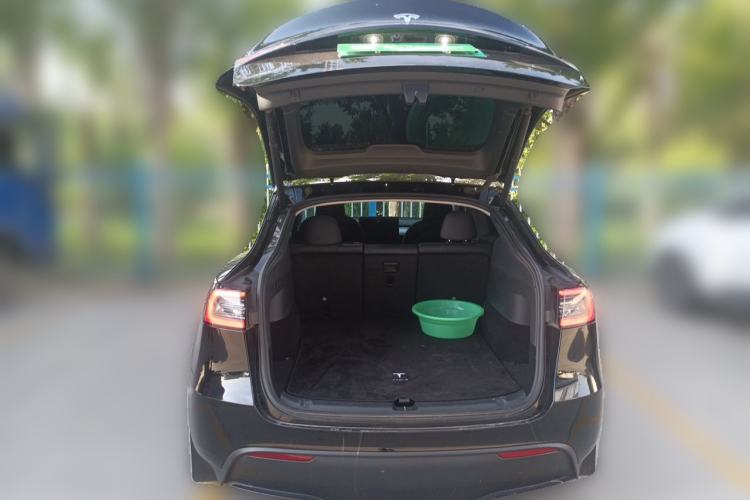 Used Tesla Model Y 2024 Rear-Wheel-Drive Version Trunk