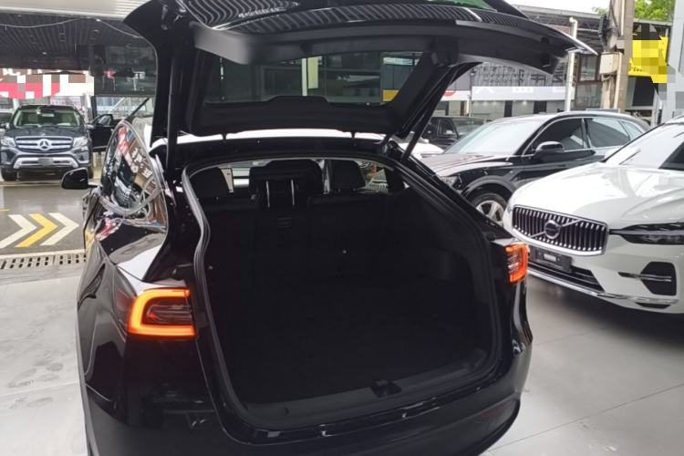 Used Tesla Model Y 2024 Rear-Wheel-Drive Version Trunk