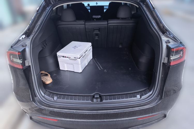 Used Tesla Model Y 2024 Rear-Wheel-Drive Version Trunk