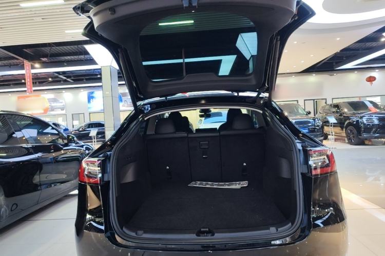 Used Tesla Model Y 2024 Rear-Wheel-Drive Version Trunk