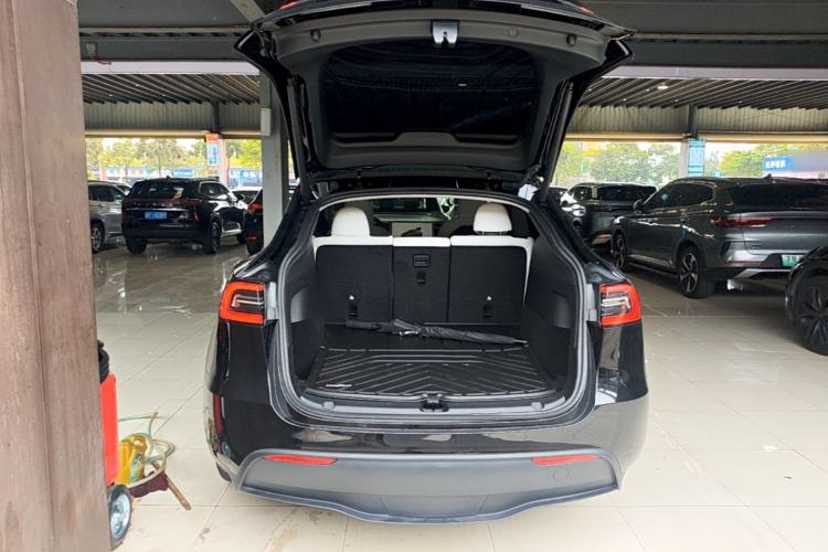 Used Tesla Model Y 2024 Rear-Wheel-Drive Version Trunk