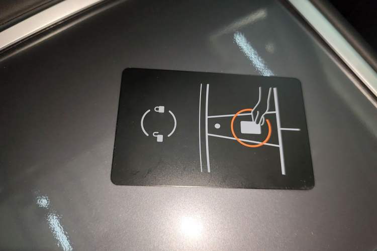 Used Tesla Model Y 2024 Rear-Wheel-Drive Version Vehicle Key