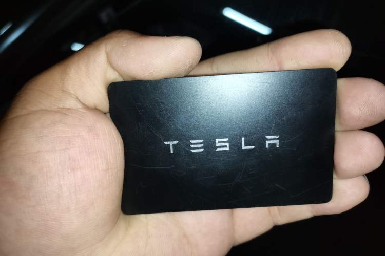 Used Tesla Model Y 2024 Long-Range All-Wheel-Drive Version Vehicle Key