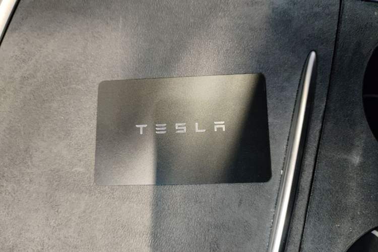 Used Tesla Model Y 2024 Long-Range All-Wheel-Drive Version Vehicle Key