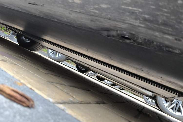 Used Tesla Model Y 2024 Rear-Wheel-Drive Version Chassis Front Right
