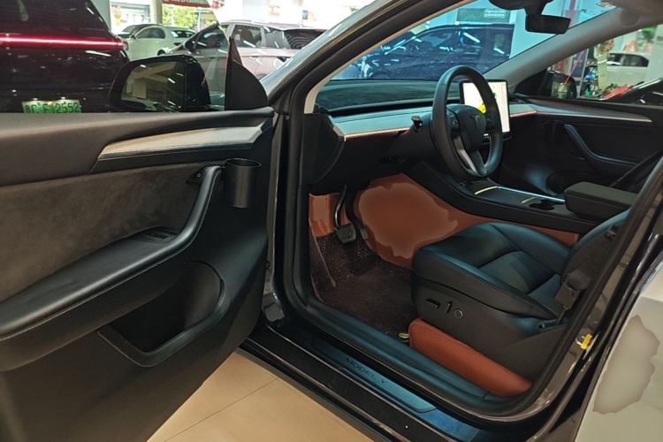 Used Tesla Model Y 2024 Rear-Wheel-Drive Version Driver Seat