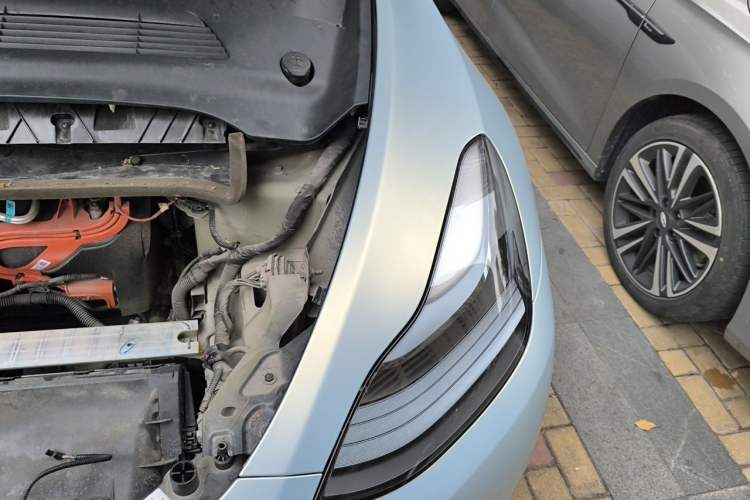 Used Tesla Model Y 2024 Rear-Wheel-Drive Version Engine Bay Left