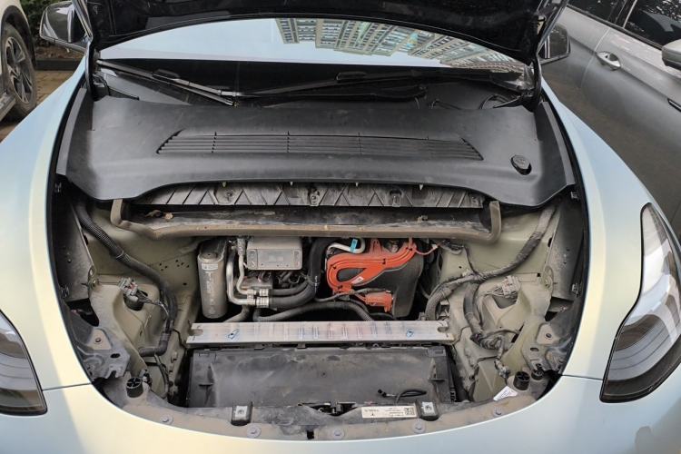 Used Tesla Model Y 2024 Rear-Wheel-Drive Version Engine Bay