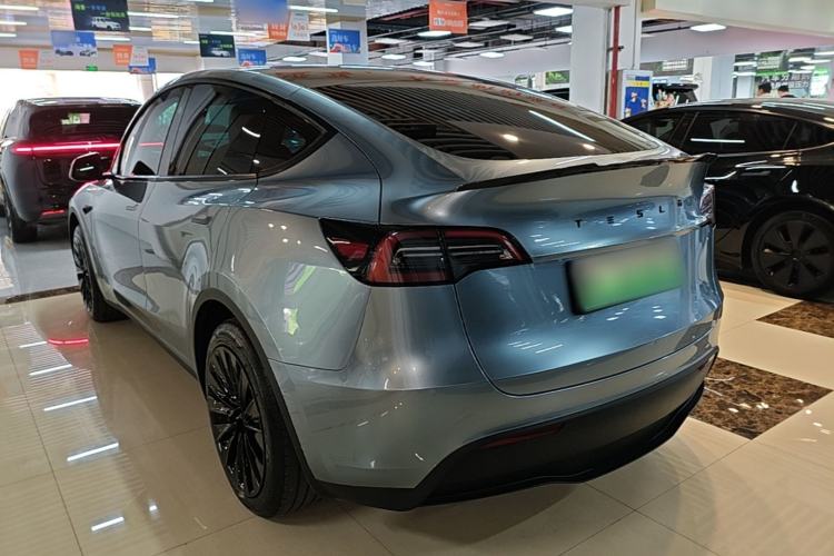 Used Tesla Model Y 2024 Rear-Wheel-Drive Version Exterior 2