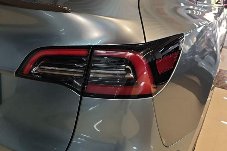 Used Tesla Model Y 2024 Rear-Wheel-Drive Version Exterior 3