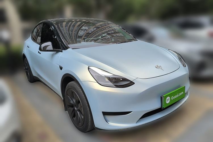 Used Tesla Model Y 2024 Rear-Wheel-Drive Version Front Right 45 Deg