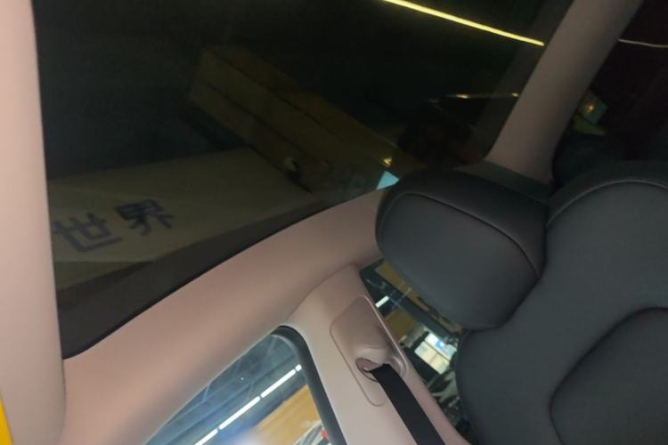 Used Tesla Model Y 2024 Long-Range All-Wheel-Drive Version Headliner