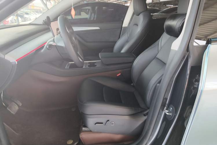 Used Tesla Model Y 2024 Rear-Wheel-Drive Version Left Front Seat