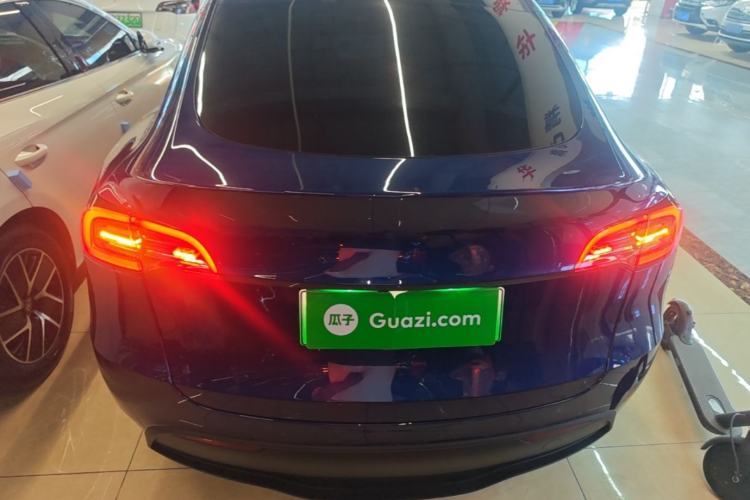 Used Tesla Model Y 2024 Long-Range All-Wheel-Drive Version Rear