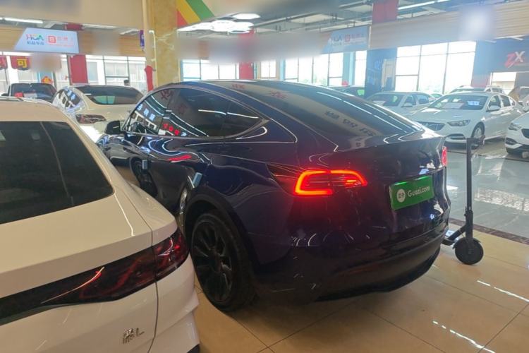 Used Tesla Model Y 2024 Long-Range All-Wheel-Drive Version Rear Left 45 Deg