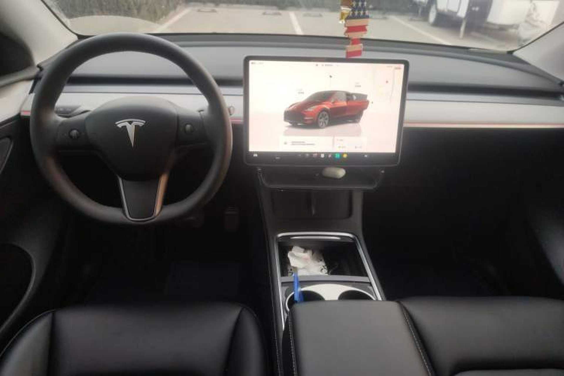 Used Tesla Model Y 2024 Rear-Wheel-Drive Version Center Console