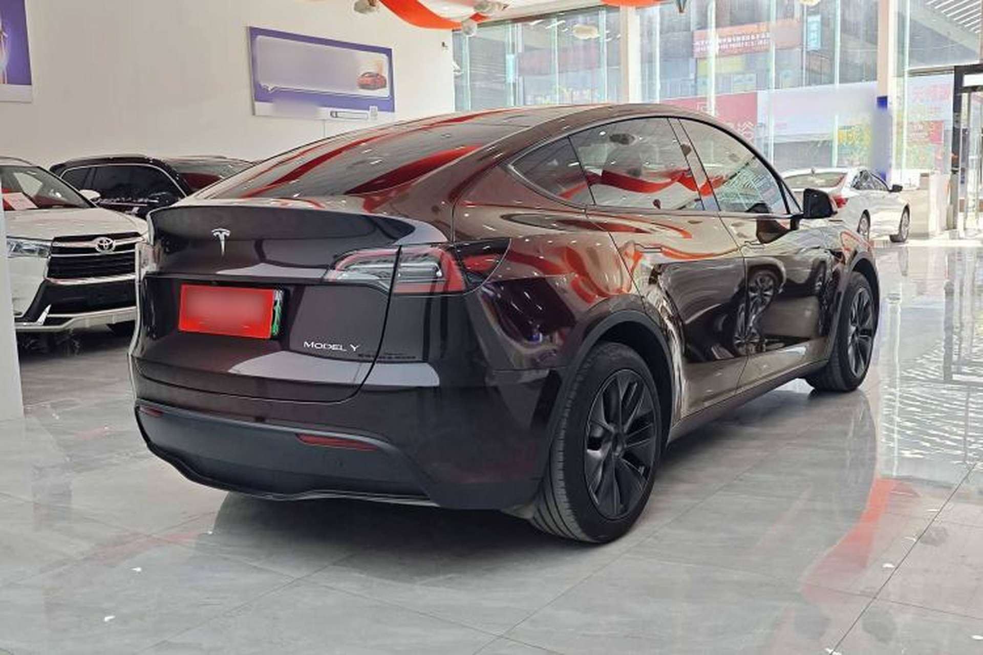 Used Tesla Model Y 2024 Rear-Wheel-Drive Version Exterior 5