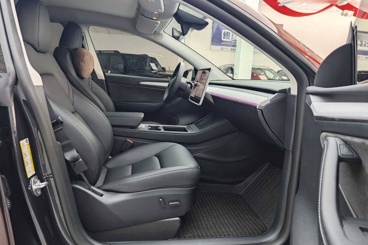 Used Tesla Model Y 2024 Rear-Wheel-Drive Version Interior 13