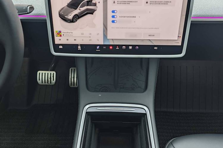 Used Tesla Model Y 2024 Rear-Wheel-Drive Version Interior 5