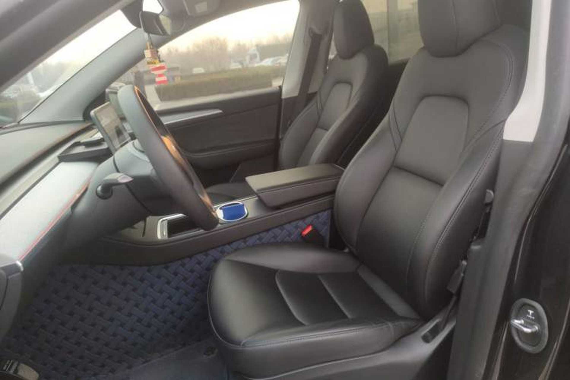 Used Tesla Model Y 2024 Rear-Wheel-Drive Version Left Front Seat