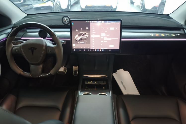 Used Tesla Model Y 2024 Rear-Wheel-Drive Version Center Console
