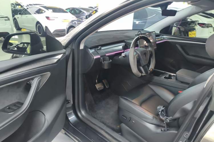 Used Tesla Model Y 2024 Rear-Wheel-Drive Version Driver Seat