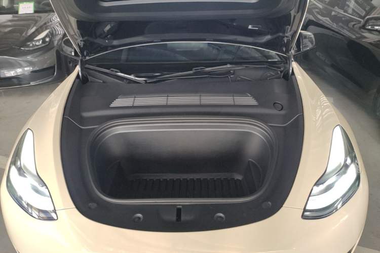 Used Tesla Model Y 2024 Rear-Wheel-Drive Version Engine Bay