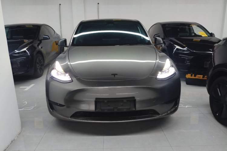 Used Tesla Model Y 2024 Rear-Wheel-Drive Version Front