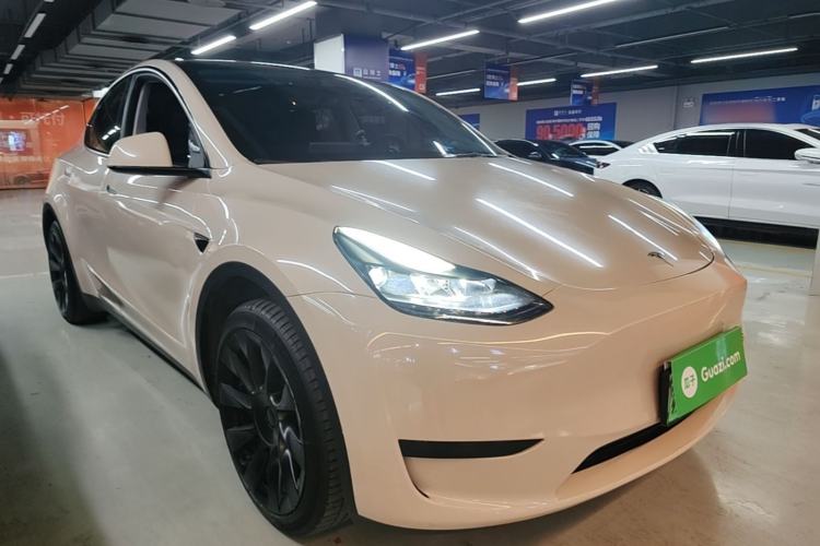 Used Tesla Model Y 2024 Rear-Wheel-Drive Version Front Right 45 Deg