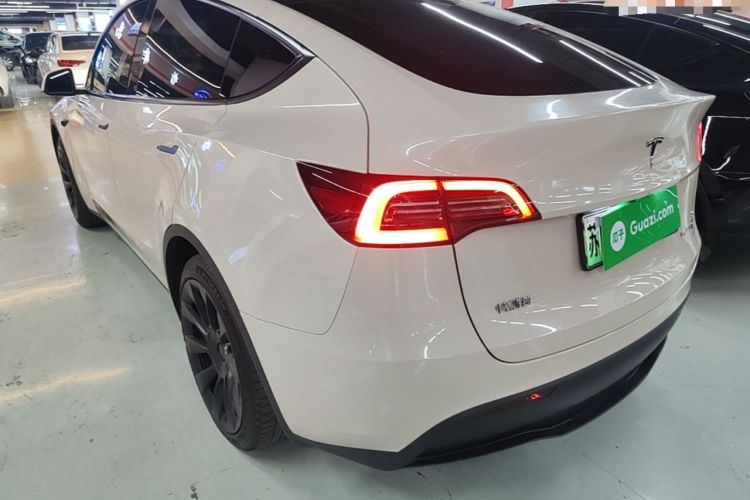 Used Tesla Model Y 2024 Rear-Wheel-Drive Version Rear Left 45 Deg