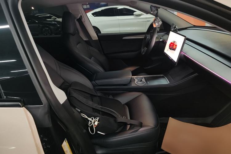 Used Tesla Model Y 2024 Rear-Wheel-Drive Version Right Front Seat