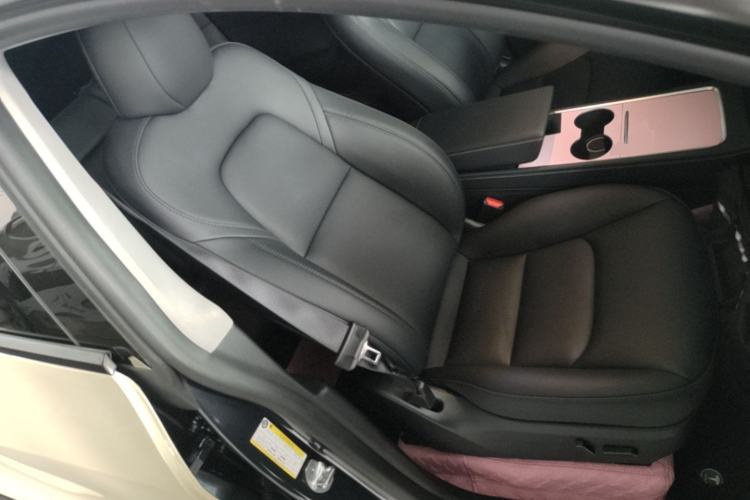 Used Tesla Model Y 2024 Rear-Wheel-Drive Version Right Front Seat