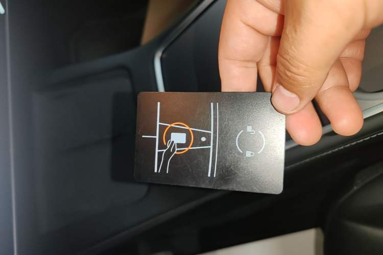 Used Tesla Model Y 2024 Rear-Wheel-Drive Version Vehicle Key