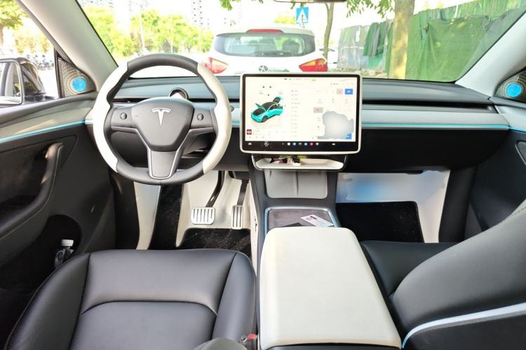 Used Tesla Model Y 2024 Rear-Wheel-Drive Version Center Console