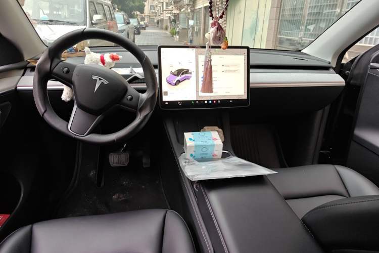 Used Tesla Model Y 2024 Rear-Wheel-Drive Version Center Console