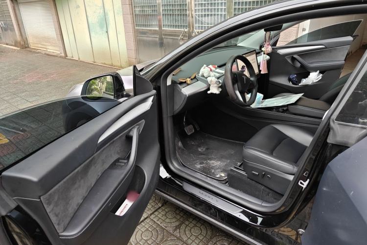 Used Tesla Model Y 2024 Rear-Wheel-Drive Version Driver Seat
